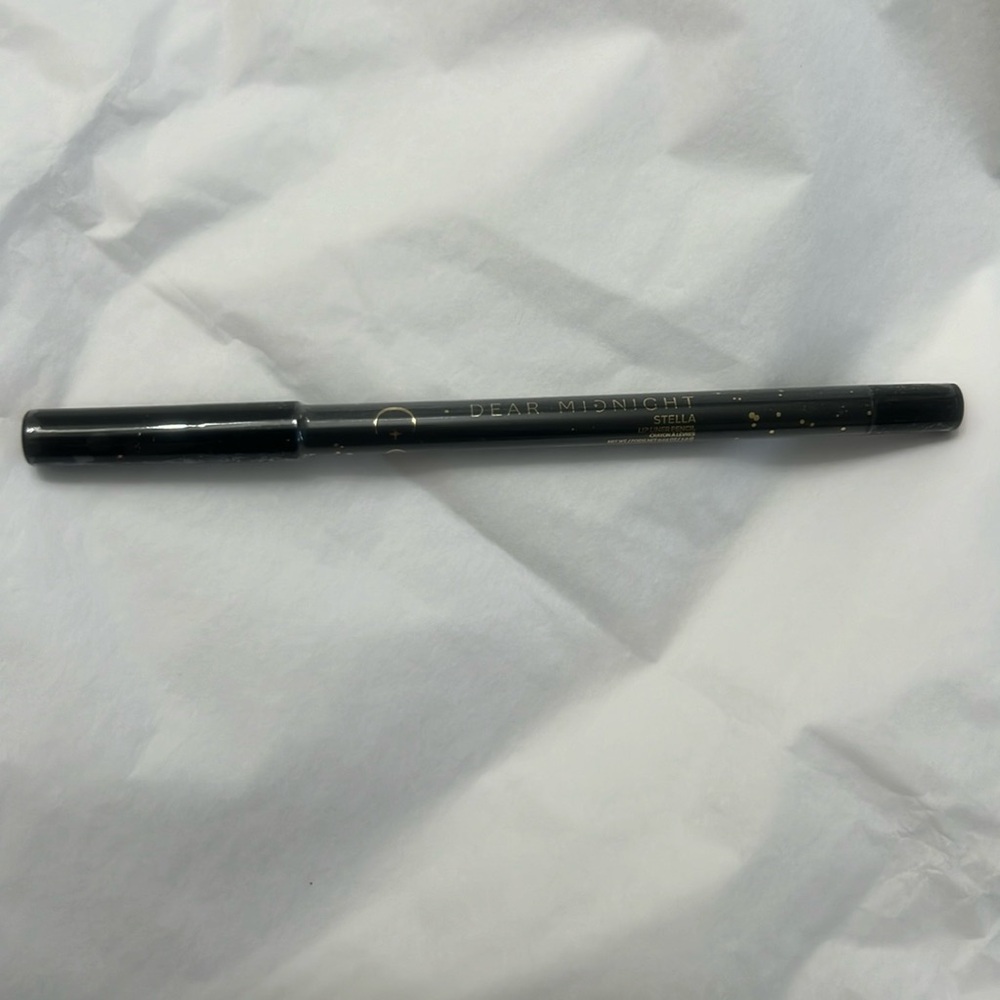 DEAR MIDNIGHT ATELIER
LIP PENCIL | STELLA